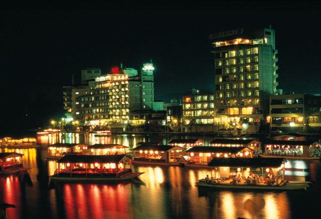 Riverside Hotel Sansuikan 히타 외부 사진