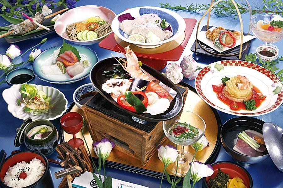 Riverside Hotel Sansuikan 히타 외부 사진